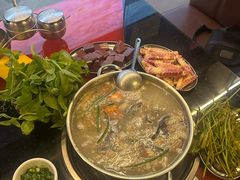 -老石黑山羊毛驴肉火锅(金凯广场店)