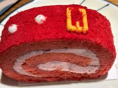 草莓红丝绒瑞士卷-星巴克(蒲汇塘路店)