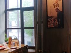 靠窗位-北三老太太烧烤(人生一串上榜店)