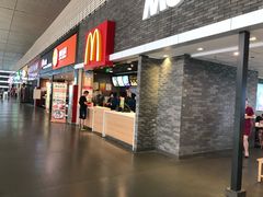 门面-麦当劳(郑州东高铁站店)