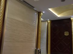 -山明水秀大饭店