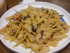 摇滚拉皮-满园烤鸭·春饼(太原街万达店)