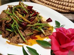 -山珍王国·云南野生菌石锅鱼