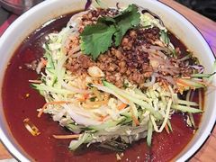-山河屯铁锅炖·非遗东北菜(南山店)