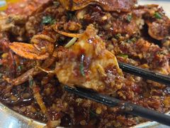 -凤凰路何眼镜香辣蟹(花果园店)