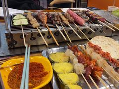 -哈尔滨小酒馆·鲜肉现穿自助烧烤(康新花园店)