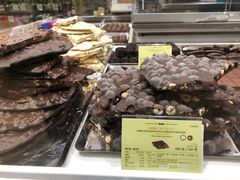 -VENCHI 闻绮(北京国贸商城店)