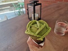 -潮一不贰·法式甜品·生日蛋糕·西式简餐(外滩店)