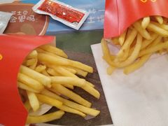 -麦当劳(假日广场店)