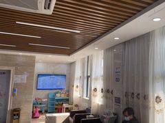 -茂菊口腔连锁(浦东南路店)