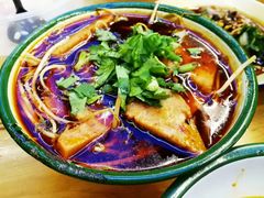 -拈签一笑黄牛肉辣卤串串