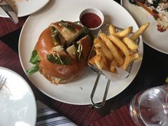 -WOLFGANG PUCK KITCHEN & BAR(迪士尼小镇店)