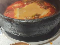 -贵府酸汤牛肉火锅·贵州老字号(飞山街店)