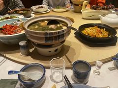 -八府香鸭·啫啫煲(华山路店)