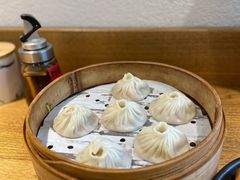 蟹粉小笼-馋三尺蟹粉小笼(人民广场店)