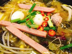 老坛酸菜米线-渝和喵叔米线(南坪万达店)