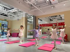 -炫艺舞蹈培训中心(枫尚奥特莱斯店)