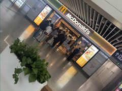 -麦当劳(上海虹桥站30B检票口楼上)