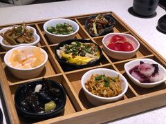 九宫格玲珑前菜-新仙清汤牛腩(铜锣湾店)