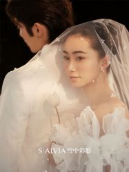 -雪中彩影婚纱摄影·微光艺术中心