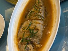 家焖野生深海鲽鱼-渔公码头·九龙湾国际饭店