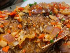 香煎大鲫鱼-费大厨辣椒炒肉(太平老街店)
