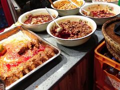 -爆炸头阿姨小四川正宗川味小吃(无任何分店)