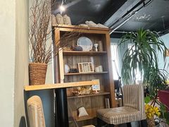 -房角石咖啡与书(吉大南校店)