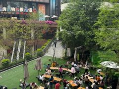 -瑞虹新天地月亮湾