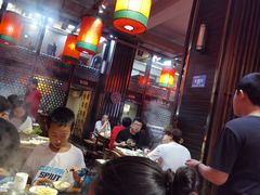 等位区-陈府大宅门成都火锅·手切鲜肉(太原街店)