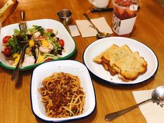 咖椰吐司-HELLO 27 意面·沙拉·帕尼尼