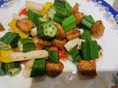 酸辣藕带炒爽肉-東海海鲜酒家(中信广场店)
