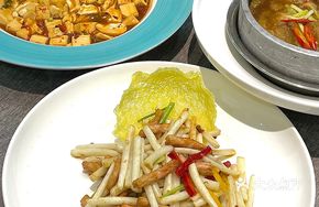 XO Peanut Sprout Stir-fried Tender Meat