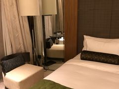 -上海滴水湖皇冠假日酒店