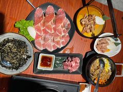 -山之屋炭火烧肉·生啤畅饮(大朗万科中央公园店)