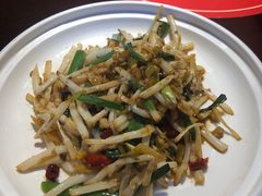 -魏铭鱼头捞饭(晋阳路店)