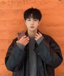 -一家只做男发烫染的店