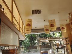 -李与白包子铺(桐梓林店)