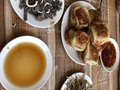 -宝瑞门钉肉饼店