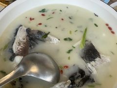 -美顺香食府鱼头老店(雪野湖店)