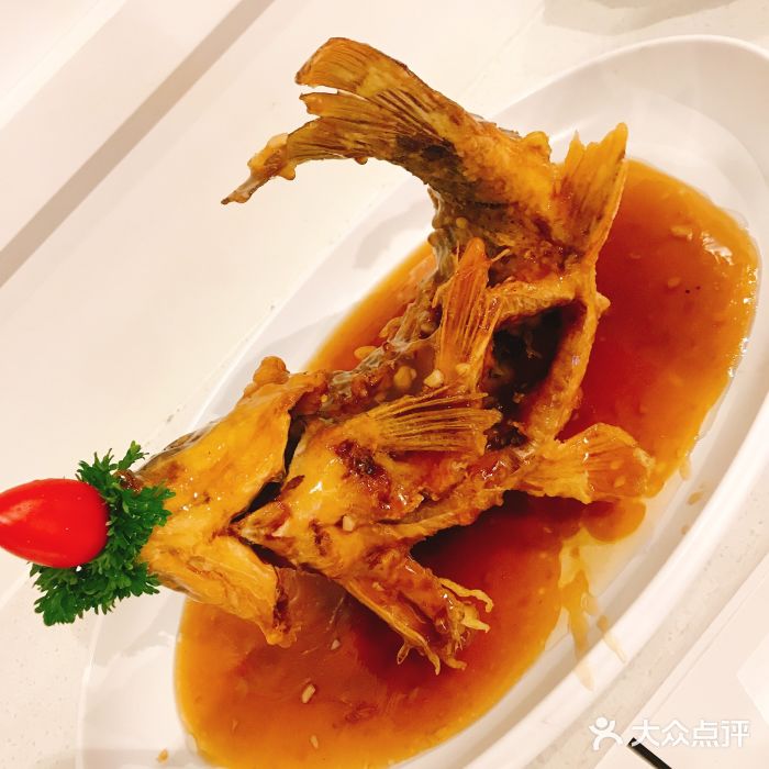 闫府私房菜·百年鲁菜(欧亚店)糖醋鲤鱼图片
