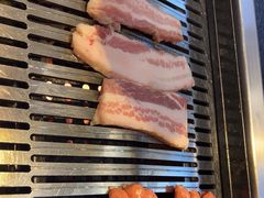 -臻牛烤肉