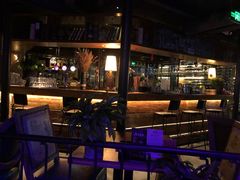 -临界音乐酒馆·小龙虾·江湖菜(华熙LIVE·鱼洞店)