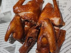 脆皮乳鸽-蝴蝶里·粤菜·点心(滨江龙湖店)