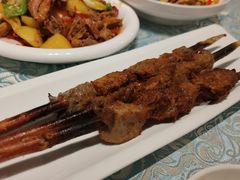 戈壁滩红柳烤肉-巴扎美食·新疆菜·西域歌舞表演餐厅(新疆大厦店)