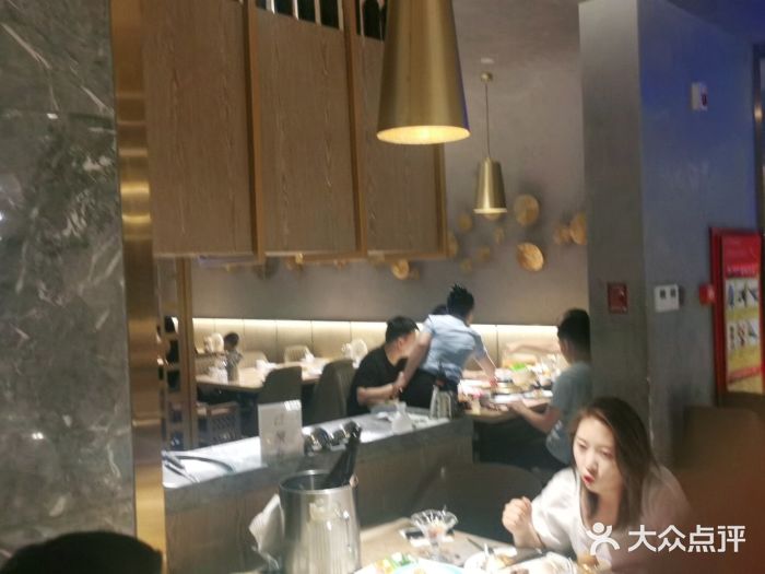 额尔敦牛厨师铜板烧大堂图片