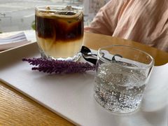 -ZING COFFEE 镜咖啡