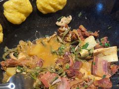 -袁小二大东北铁锅炖(吉祥村总部)