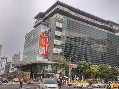 -诚品(信义店)