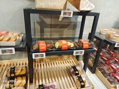 面包甜点陈列柜-盒马鲜生(和谐广场店)